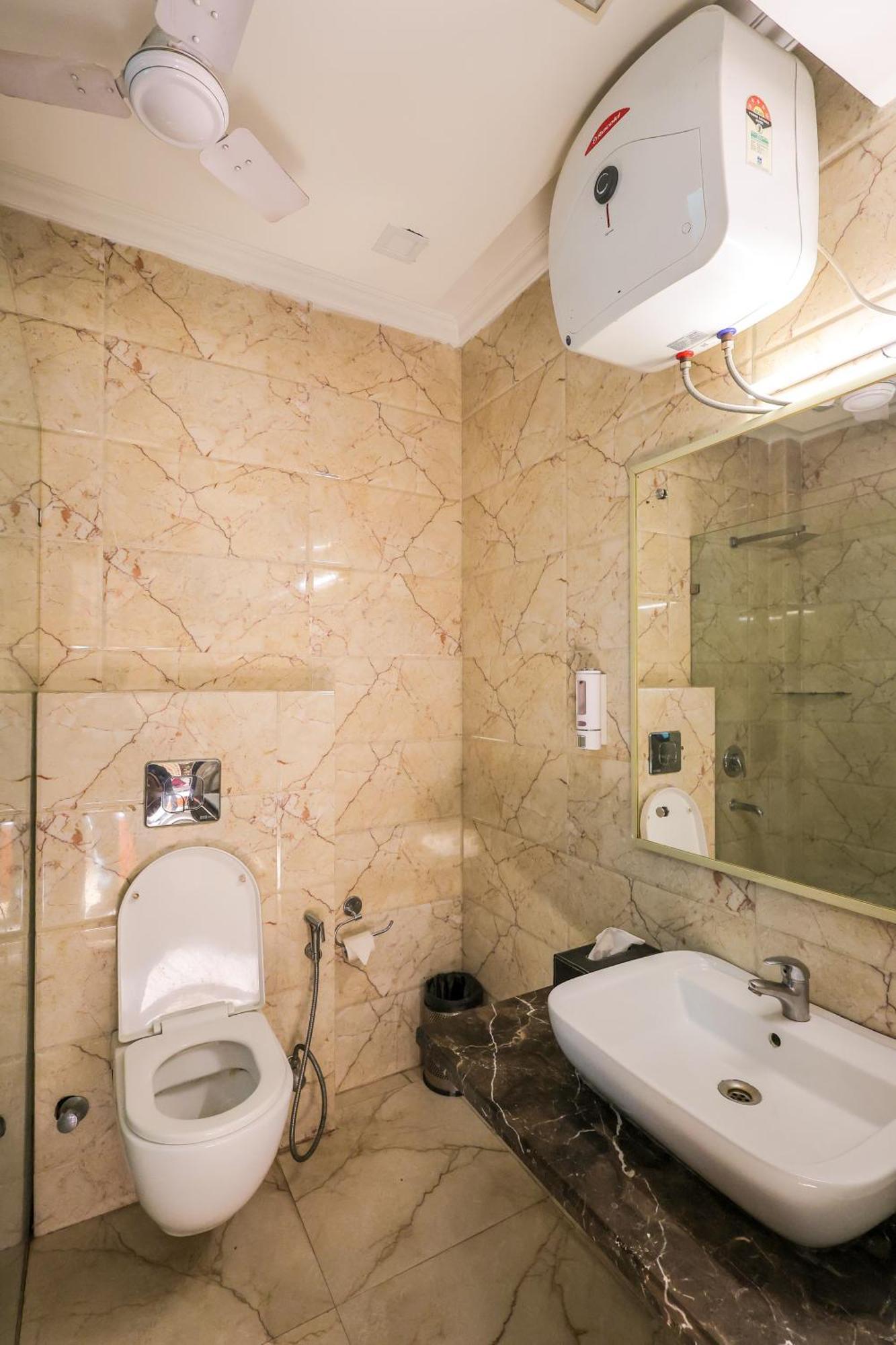 Nikko Blue - Boutique Hotel Гургаон Экстерьер фото